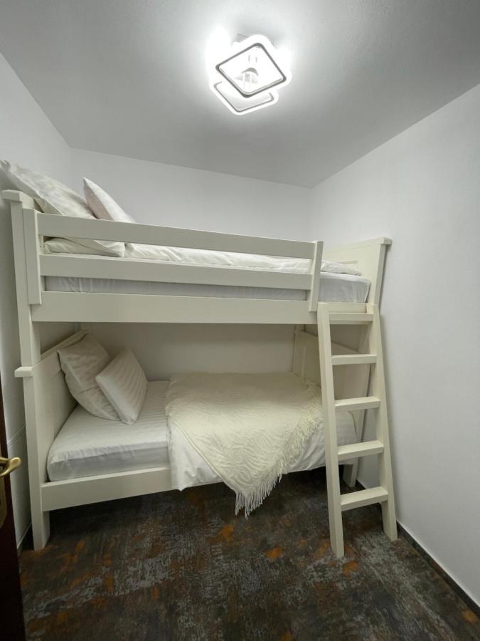 Pensiunea Alexolar New One Arada Экстерьер фото