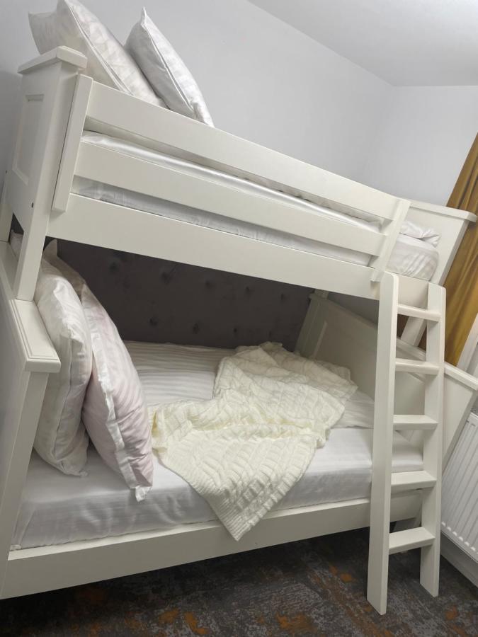 Pensiunea Alexolar New One Arada Экстерьер фото